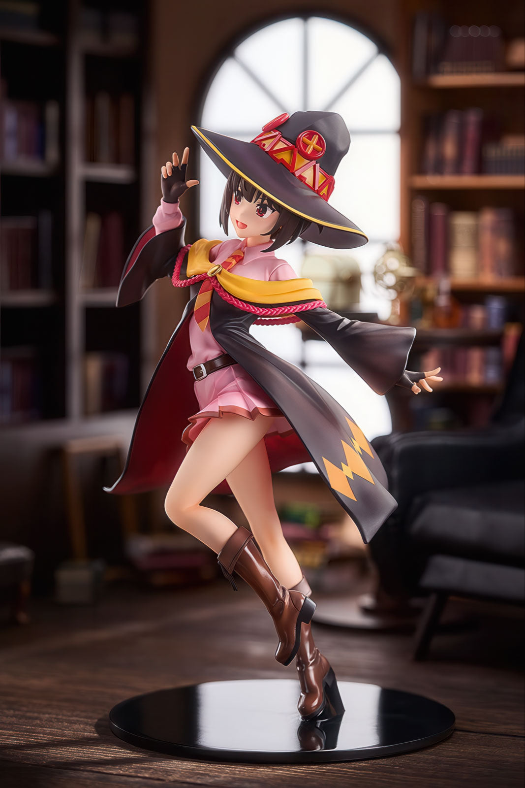 KonoSuba Megumin 9.8in 1/7 Scale Anime Figure PVC Statue Luminous Box NIB