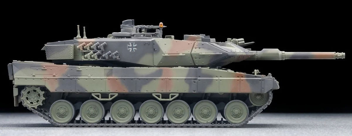 AS005 Leopard 2A5 1/64 Scale Diecast Car Arsenia64 Tomytec NIB
