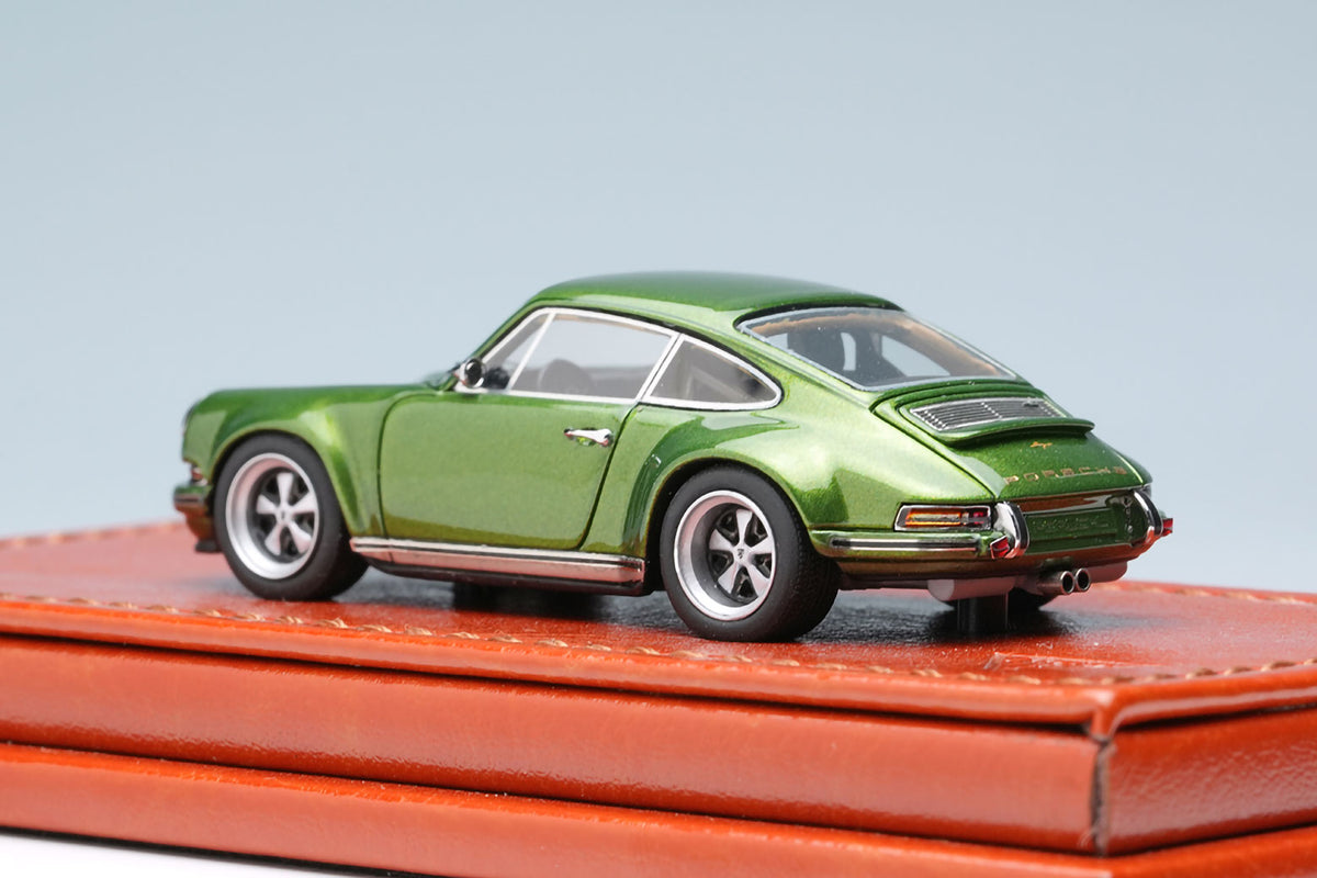 Singer 911 964 Coupe Sherlock Green Lush 1/64 Scale Model Car Titan64 Make Up