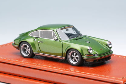 Singer 911 964 Coupe Sherlock Green Lush 1/64 Scale Model Car Titan64 Make Up
