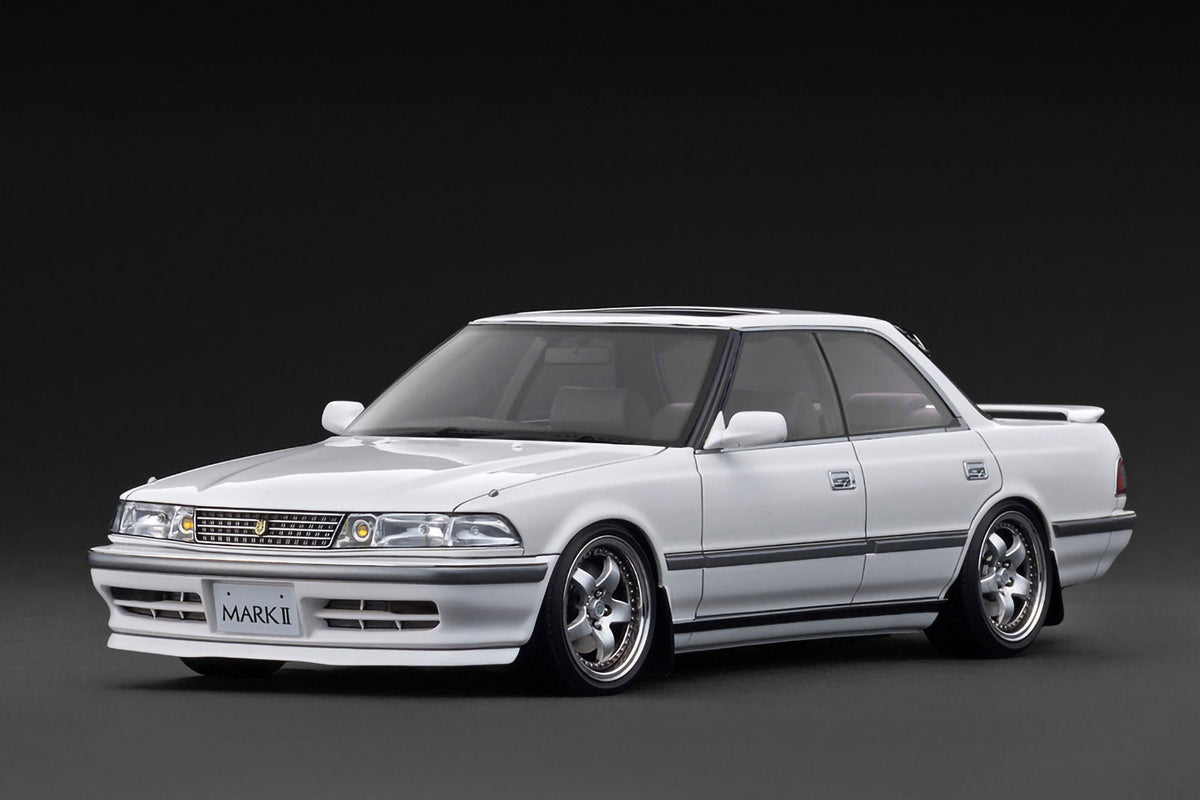TOYOTA MARKII2.5 Grande LIMITED GX81 White 1/18 Scale Resin Car Ignition Model