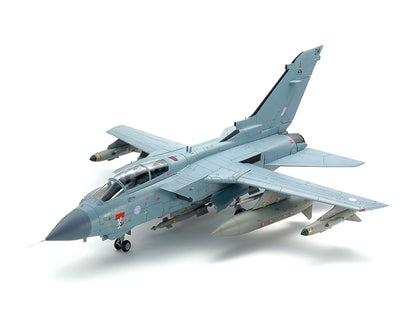 Tornado GR.4 w/Pilot Figure 1/32 Scale Model Kit Tamiya Italeri NIB